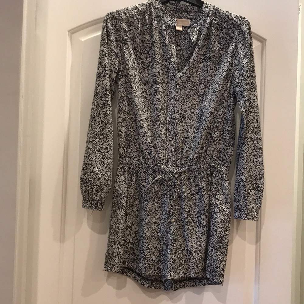 Michael Kors blk/wht button front romper